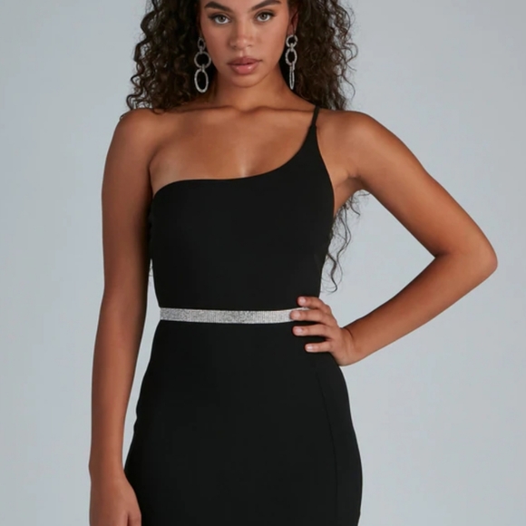 Gleaming Rhinestone Belt - Picture 1 of 10